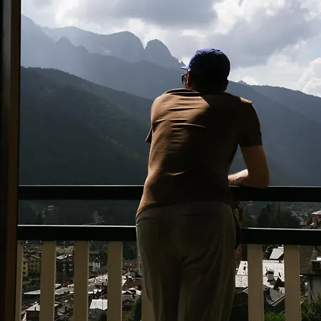 Luzzago Hotel Ponte Di Legno